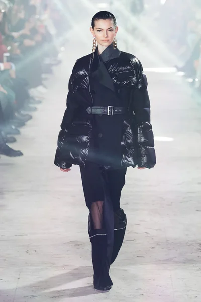 Look 29